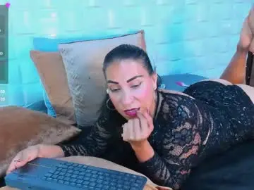 Live Porn with amberjoymilf - Chaturbate