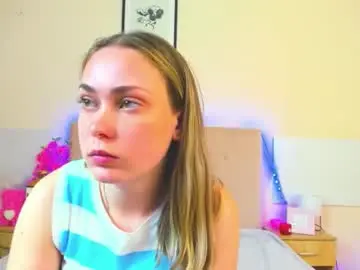 Live Sex Cam with melaniecutys - Chaturbate