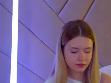 Live Sex Cam with milanabalmain - Chaturbate