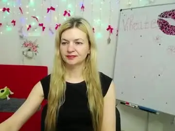 Free Porn Cam with melissatylerbb - Chaturbate