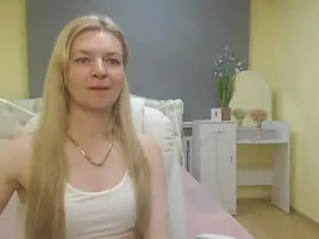 Live Porn with melissatylerbb - Chaturbate