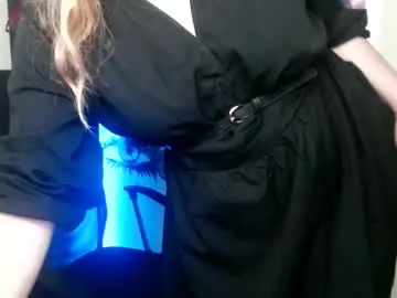 Adult Webcams with redhotqueen1 - Chaturbate