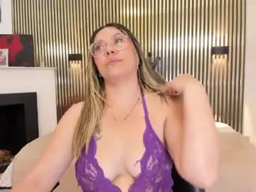 Live Sex Cam with dallulah_boobs - Chaturbate