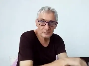 Live Porn with cucaio18 - Chaturbate