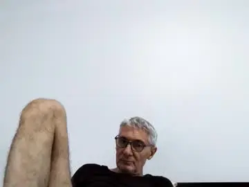 Live Porn with cucaio18 - Chaturbate