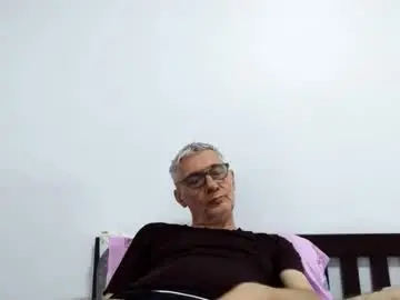 Live Sex Cam with cucaio18 - Chaturbate