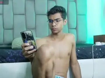 Private Sex Chat with desire4duo - Chaturbate