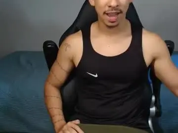 Live Sex Cam with isaac_sttone01 - Chaturbate