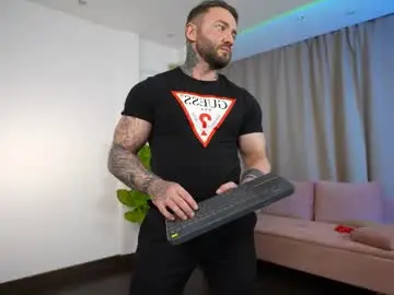 Live Sex Cam with demianblake - Chaturbate