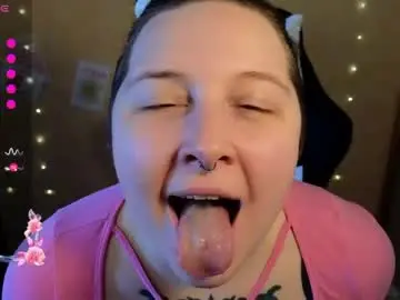 Live Sex with foxgirlandmerguis - Chaturbate