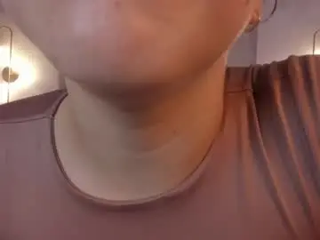 Live Sex Cam with emma_fhox - Chaturbate