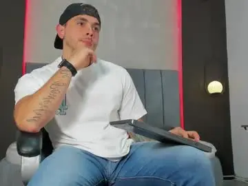 Sex Cam with liam_walk - Chaturbate