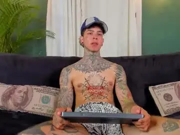 Live Sex with aron_ford - Chaturbate