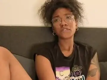 Sex Cam with saturno_vibes - Chaturbate