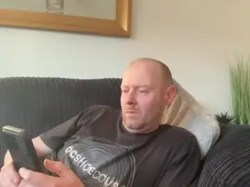 Nude Webcam with ukmatty3 - Chaturbate