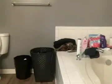 Sex Chat with kissedbybee123 - Chaturbate