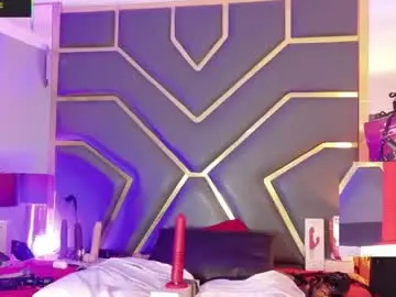 Live Porn with scarletthott1 - Chaturbate