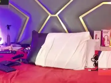 Adult Webcam with scarletthott1 - Chaturbate