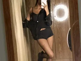 Watch Live Sex Cams with ShanayaKapoor - Dscgirls