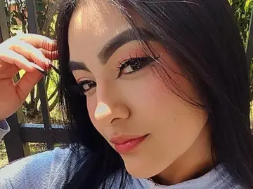 Free Porn Cam with RoxxySweett - Imlive