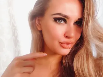 Watch Live Sex Cams with UntamedReinaXX - Imlive
