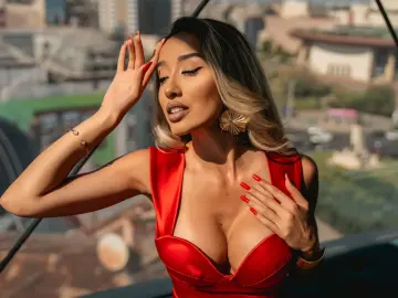 Sex Chat with BellatrixNoir - Imlive