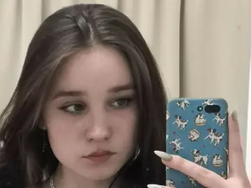 Adult Video Chat with SweetieBlushh - Imlive