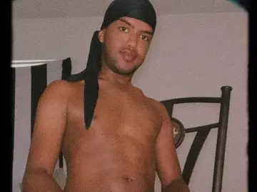 Adult Webcams with landon126590 - Imlive