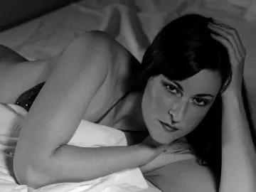 Nude Webcam with MsGennyRock - Imlive