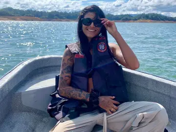 Live Sex Cam with Roxy_Thunder - Imlive