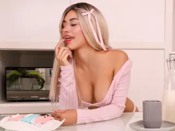 Free Live Porn with Ari_Love - Imlive