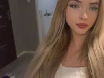 Watch Live Sex Cams with Sisi_Bunny - Imlive