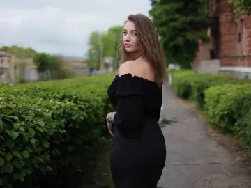 Live Sex with LioraOne - Imlive