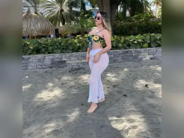 Private Sex Chat with PamelaBlonde - Imlive