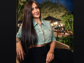 Adult Webcams with AntonelaDreamss - Imlive