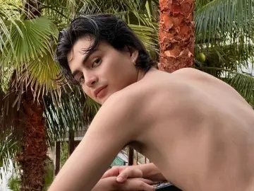 Free Porn Cam with DanMoore - Livejasmin