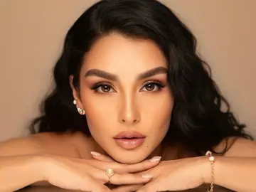 Best live sex cam show with HollyAllington - Livejasmin