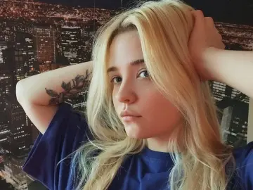 Best Webcam with MonnieMoniz - Livejasmin