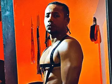 Free Live Porn with AlejoHunter - Livejasmin