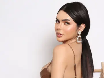 Best Webcam with ReignePecania - Livejasmin