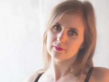 Sex Chat with ErikaDoyle - Livejasmin