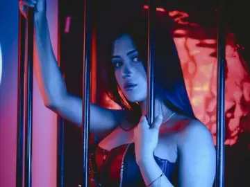 Live Sex with AnniRousse - Livejasmin