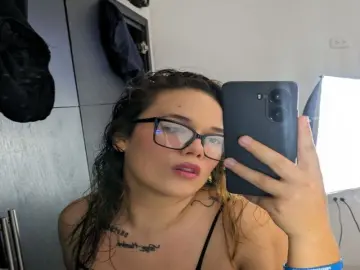 Private Sex Chat with ManeAndJulia - Livejasmin