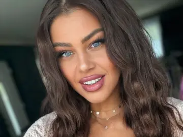 Nude Webcam with AmidaChris - Livejasmin