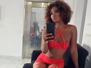 Nude Webcam with LuluWilde - Livejasmin