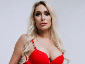 Live Sex with IsadoraDunkan - Livejasmin