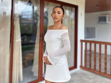 Sex Chat with MarinnaSanchez - Livejasmin
