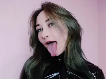 Adult Webcam with VikaCherry - Livejasmin