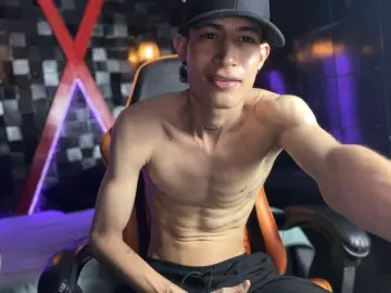Free Live Porn with FelipeFire - Livejasmin