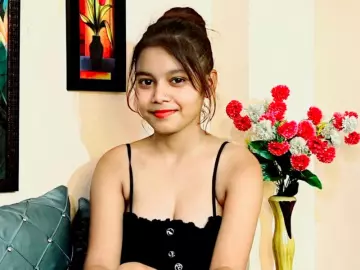 Best live sex cam show with AdrianaReyez - Livejasmin